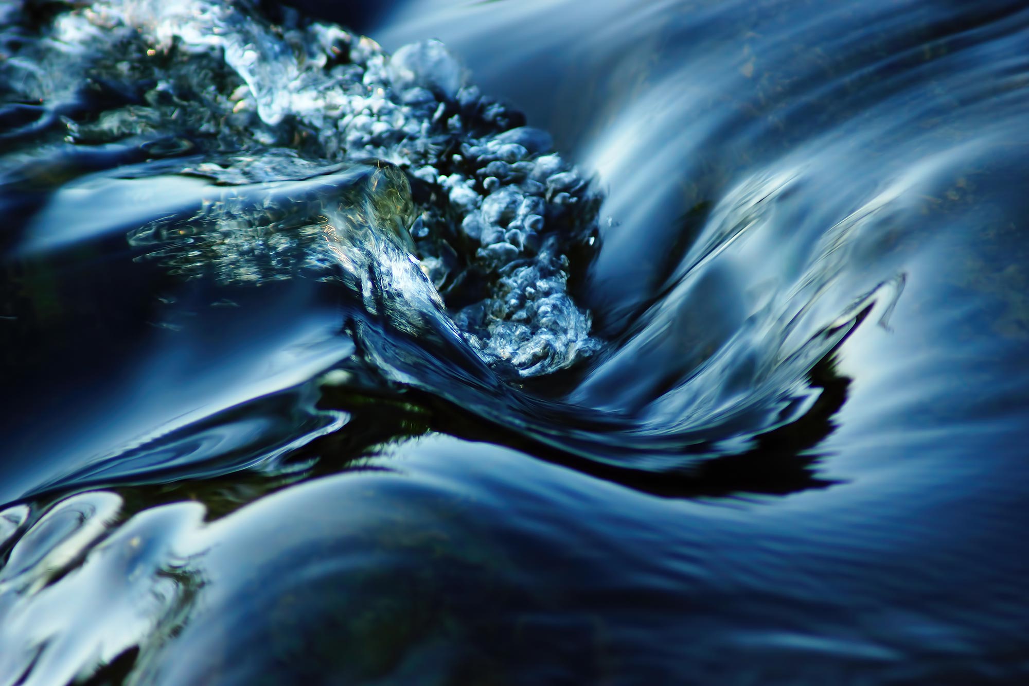 새로운 촉매로 효율적인 해수 담수화 및 수소 생산 가능